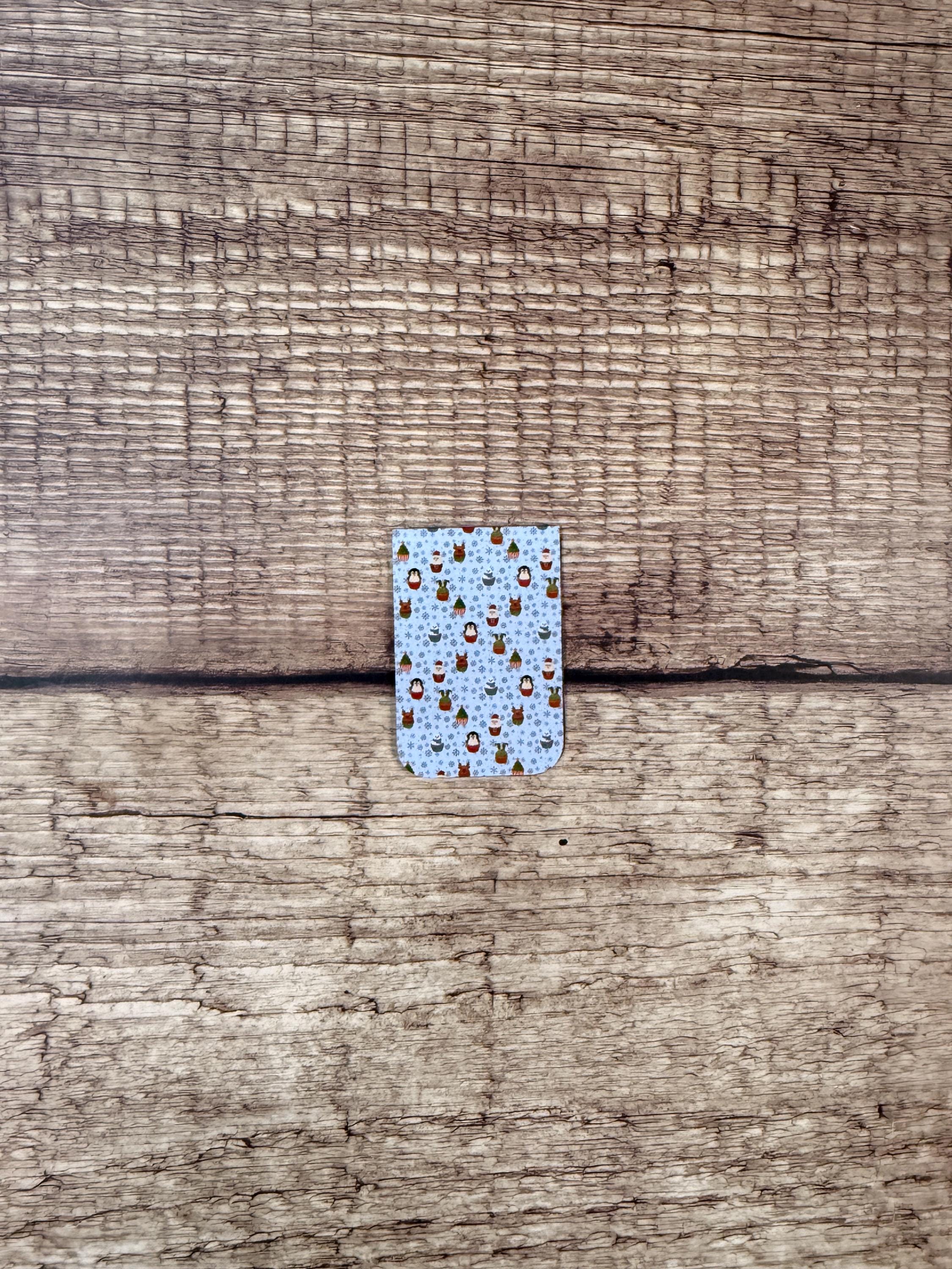 Winter Cupcake Magnetic Bookmark | Holiday Pattern Page Turner for Books & Planners • Snowflake Bookmark for Cozy Winter Reading